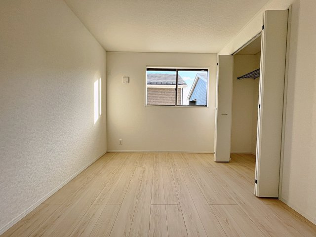 新築戸建・新築建売　喜多方市常盤台第3　松山小・第二中の洋室|6帖の洋室　2階居室は2面採光で通風・採光にも優れ、心地良い光と風があふれています！