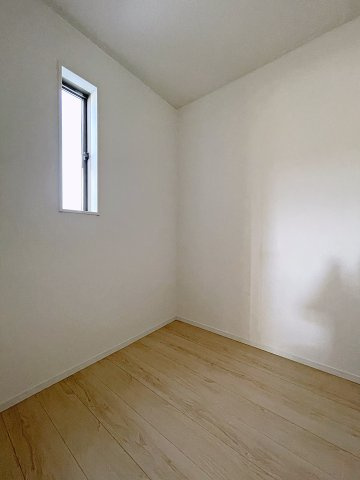新築戸建・新築建売　喜多方市常盤台第3　松山小・第二中の洋室|2帖のストレージルーム付き！収納以外にも多目的に利用できそうです！