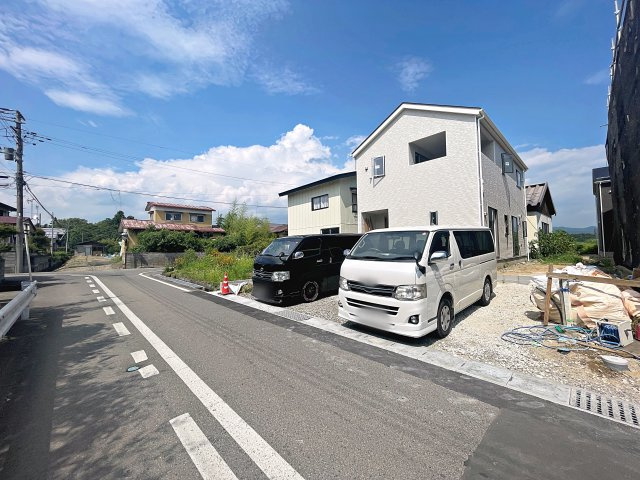新築戸建・新築建売　喜多方市常盤台第3　松山小・第二中の前面道路含む現地写真