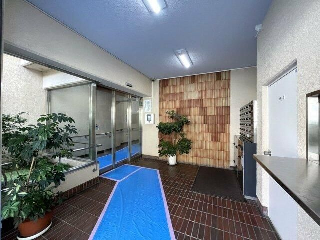 シェトワ白金台のロビー