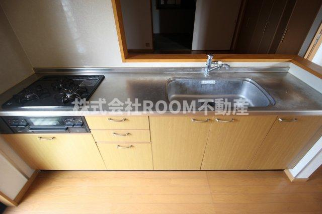 ハートフルYUUKAのキッチン|コンパクトなキッチンで掃除もラクラク