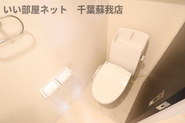 ヴィータ・セーヴェのトイレ|落ち着いた色調のトイレです