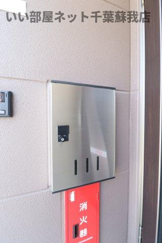 ヴィータ・セーヴェのエントランス|宅配ボックスがあると、自分の時間を有効活用できますね！