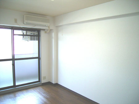 上田マンションの内装|コンパクトで使いやすい洋室です