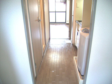 上田マンションの玄関|明るい玄関です