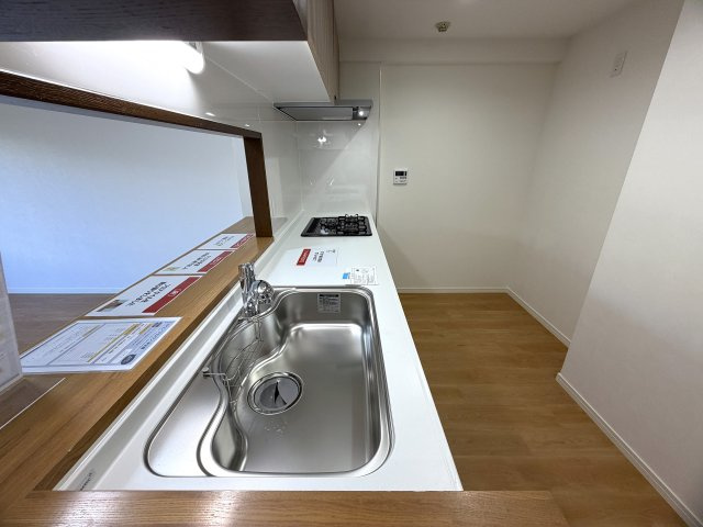 ペット飼育可能なマンション！！眺望感もありつつ、確か、屋上も使えたはず（間違ってたらすみません）の“寿々㐂家”近き、毎日並べる好立地なラーメンマンション『フェイム上星川ヒルサイドテラス』リフォームのキッチン|キッチンです
