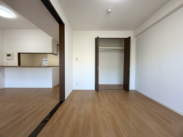 ただいま絶賛施工中！！７月下旬には生まれ変わるペット飼育可能なマンション！！確か、屋上も使えたはずの“寿々㐂家”近きイケイケ！！毎日並べる好立地な『フェイム上星川』リフォーム