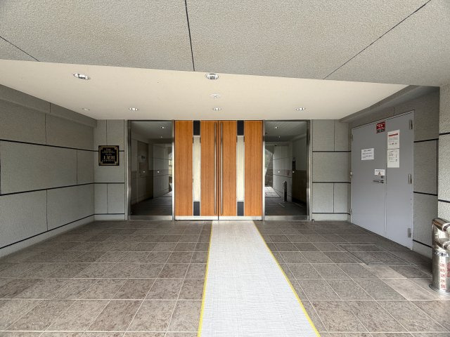 ただいま絶賛施工中！！７月下旬には生まれ変わるペット飼育可能なマンション！！確か、屋上も使えたはずの“寿々㐂家”近きイケイケ！！毎日並べる好立地な『フェイム上星川』リフォーム