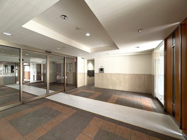 ただいま絶賛施工中！！７月下旬には生まれ変わるペット飼育可能なマンション！！確か、屋上も使えたはずの“寿々㐂家”近きイケイケ！！毎日並べる好立地な『フェイム上星川』リフォーム