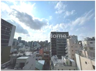 藤和シティホームズ御徒町IIIパークサイドの展望|手を伸ばせば、ふれることが出来そうな環境が、そのままインテリアになったような印象です。その豊かな眺望にふさわしい空間には、通風・採光にも優れ、心地よい光と風があふれています