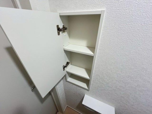 クレイドルガーデン南城市佐敷 3号棟（全3棟）の収納|トイレ内の便利な収納
