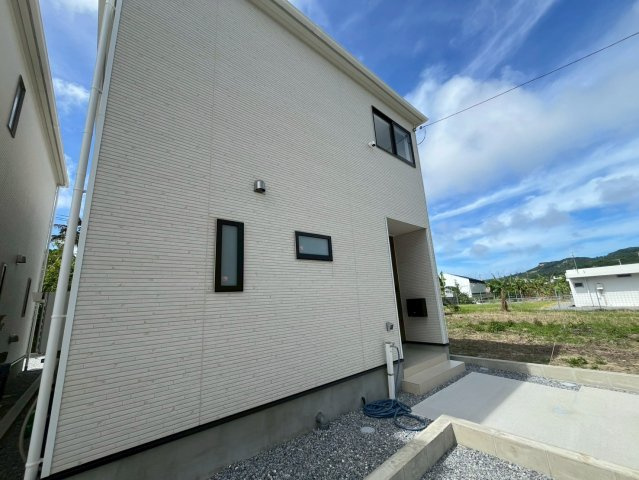 クレイドルガーデン南城市佐敷 3号棟（全3棟）の外観