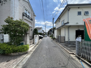 【前面道路含む現地写真】