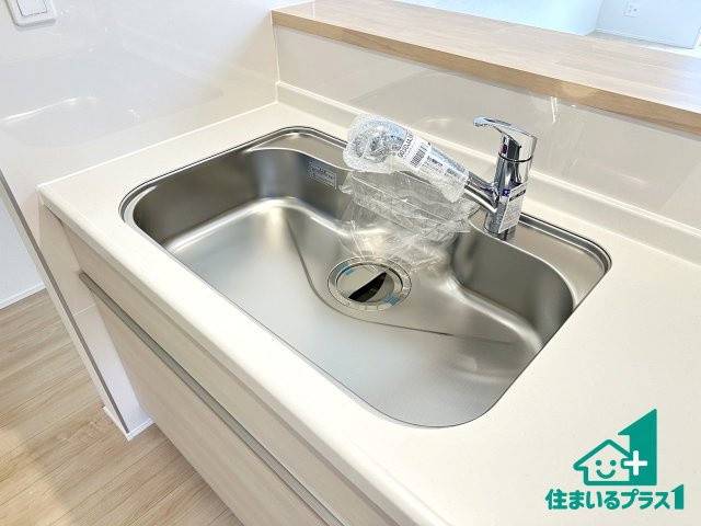 ●31(土)1(日)3(祝)現地説明会！　生駒市萩原町　全3邸のキッチン|洗い物も楽にできる、広々シンク！