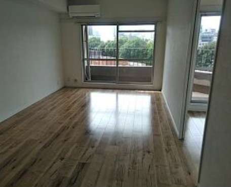 市谷左内坂ハイムの居間・リビング
