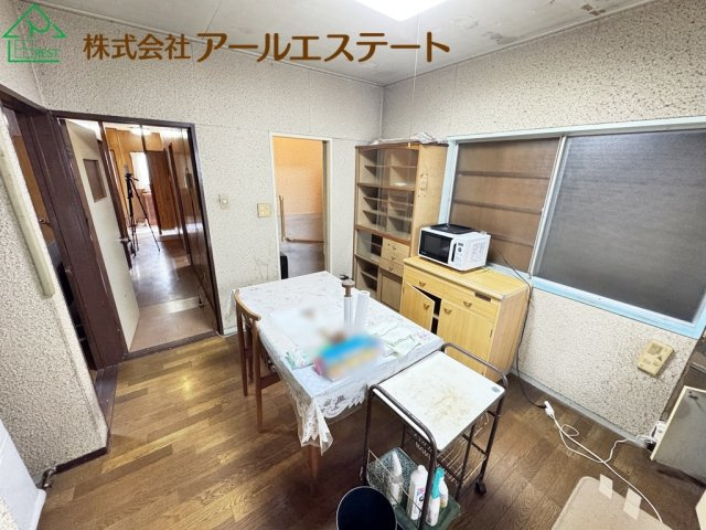 高砂市荒井町小松原4丁目　　山陽電鉄「荒井駅」徒歩15分の居間・リビング