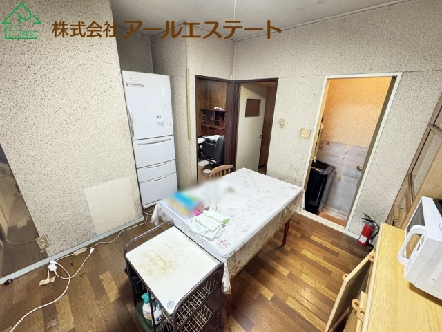 高砂市荒井町小松原4丁目　　山陽電鉄「荒井駅」徒歩15分の居間・リビング