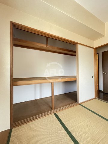 メゾンドーム三軒家　三軒家西小学校の収納|メゾンドーム三軒家　押し入れ