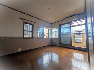 【洋室】 | 安行領根岸中古戸建 | 広々とした洋室です.きれいです！