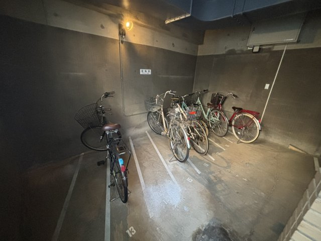 藤和小日向ホームズの駐輪場
