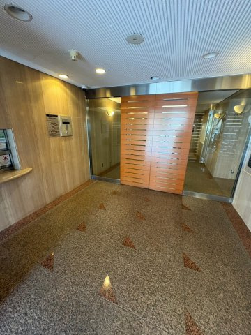 藤和小日向ホームズのエントランス