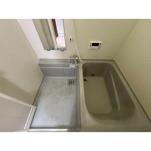 千鳥が丘戸建の浴室
