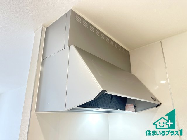 ●生駒市萩原町　第1期　新築一戸建ての設備|汚れにくいスロットフィルタでお手入れラクラク！ＬＥＤ照明付き！