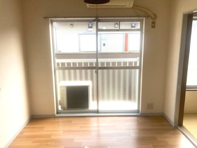 【内装】 | エステートピア三咲 | クリーニング前のお部屋です。