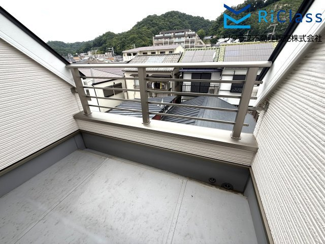 新築未入居　神戸市兵庫区上祇園町2-27　のバルコニー|バルコニー付きです