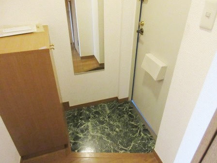ロイヤルアメニティー巣鴨の玄関|※別部屋写真