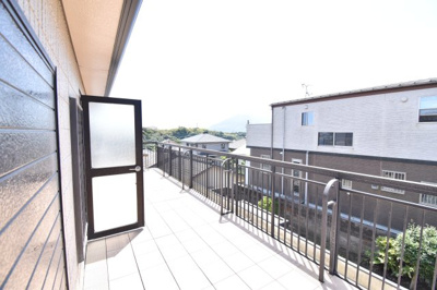 【バルコニー】 | 東坂元2丁目2階建　中古戸建て