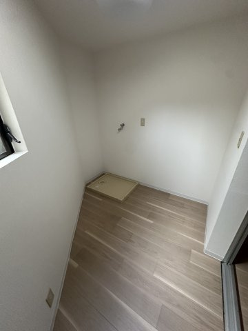 深草フケノ内町　貸家の洗面所