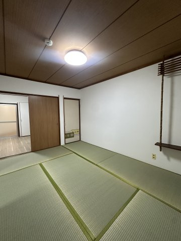 深草フケノ内町　貸家の和室|1F 和室6.0帖