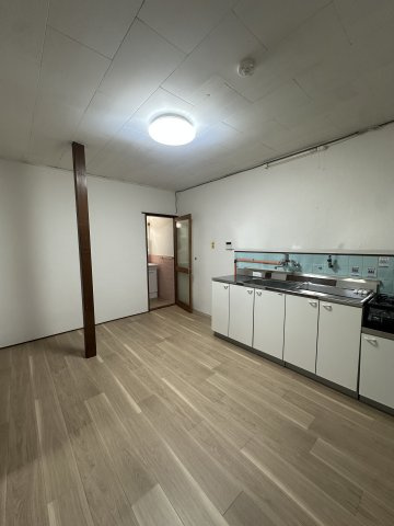 深草フケノ内町　貸家のキッチン|１F DK6.0帖