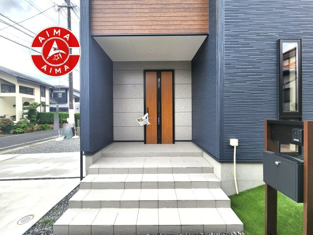 筑紫野市下見第1-1棟（1号棟）の玄関|おでかけの時も帰った時も、「我が家」を最初に感じでもらえる素敵な空間に。
