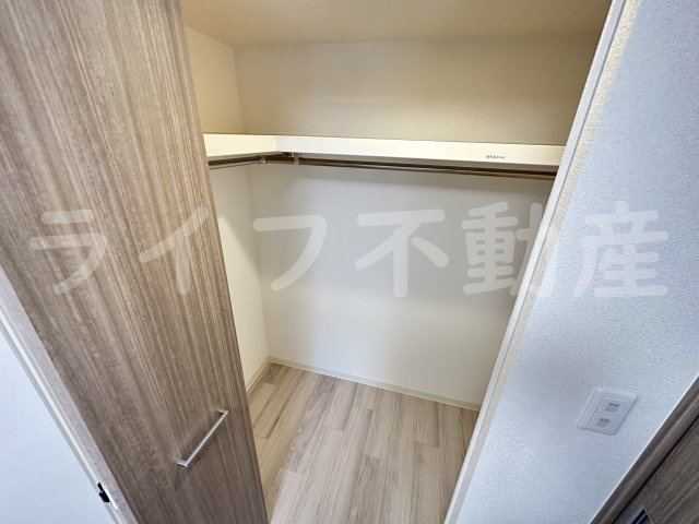 プレサンスOSAKA東中本エシデルの収納