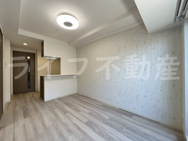 プレサンスOSAKA東中本エシデルの居間・リビング