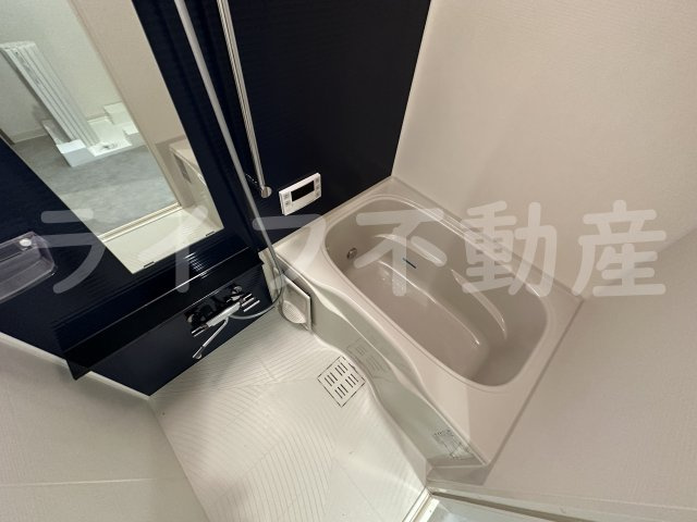 プレサンスOSAKA東中本エシデルの浴室
