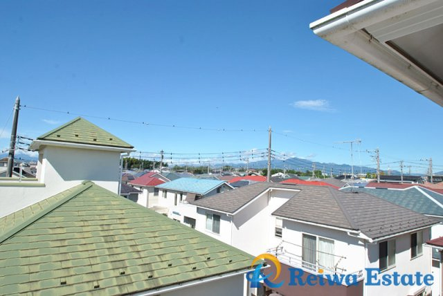 中古戸建　茅ヶ崎市みずき2丁目の前面道路含む現地写真
