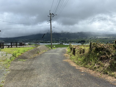 【前面道路含む現地写真】 | 阿蘇郡南阿蘇村大字河陰　売地（全3筆）