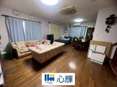 【居間・リビング】 | 山陽小野田市高栄1丁目 中古住宅／3LDK・2階建
