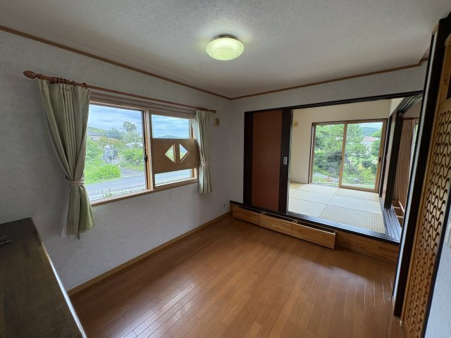 ときがわ町本郷642-2,642-1中古戸建の居間・リビング