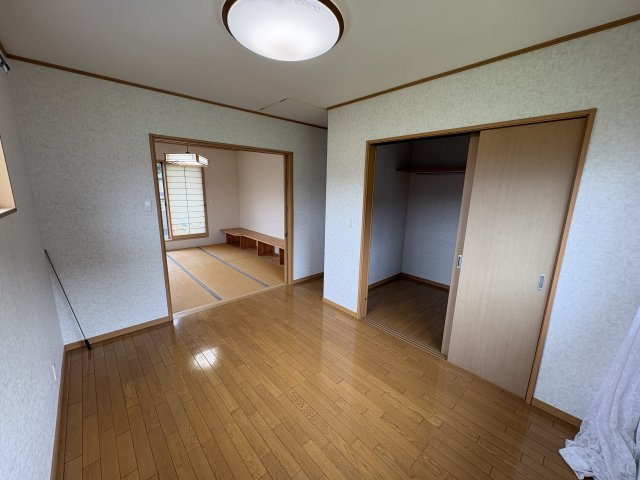 ときがわ町本郷 中古戸建の洋室|2階洋室7帖（WIC付）