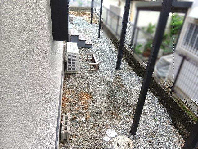 貸家(愛宕山90-168)の庭