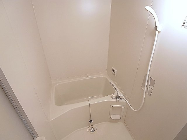 サンリッチ鈴蘭の浴室|掃除のしやすい綺麗なバスルーム