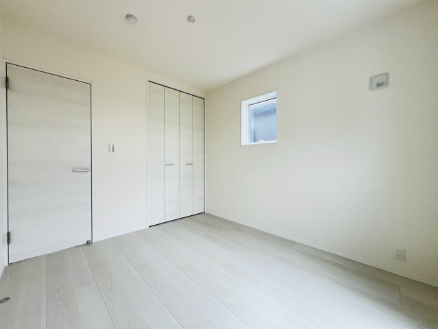 高浜市湯山町5丁目14-9『仲介手数料無料』新築一戸建て・建売の洋室
