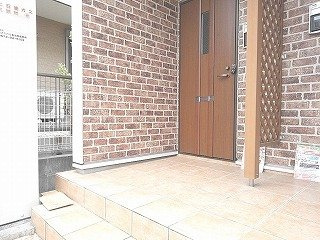 セレノ・アロッジオのエントランス|清潔なエントランスです
