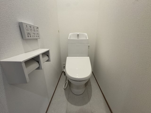 神戸市須磨区竜が台６丁目新築戸建A号棟のトイレ