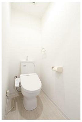 【トイレ】 | クレスト鶴見 | 落ち着いた色調のトイレです♪