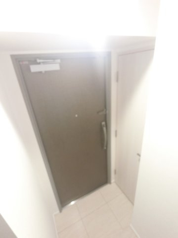 S-RESIDENCE行徳aile の玄関